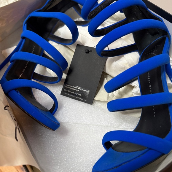 Giuseppe Zanotti Shoes - Picture 7 of 7